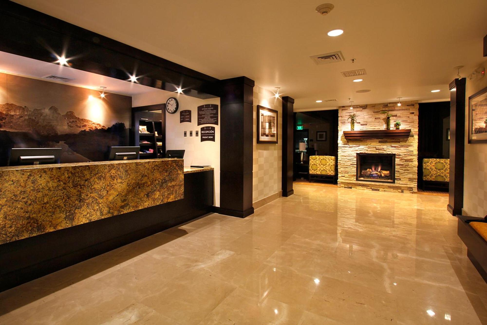 สเตย์บริดจ์ สวีท ชิอัวอัว Hotel ชิฮวาฮวา ภายนอก รูปภาพ