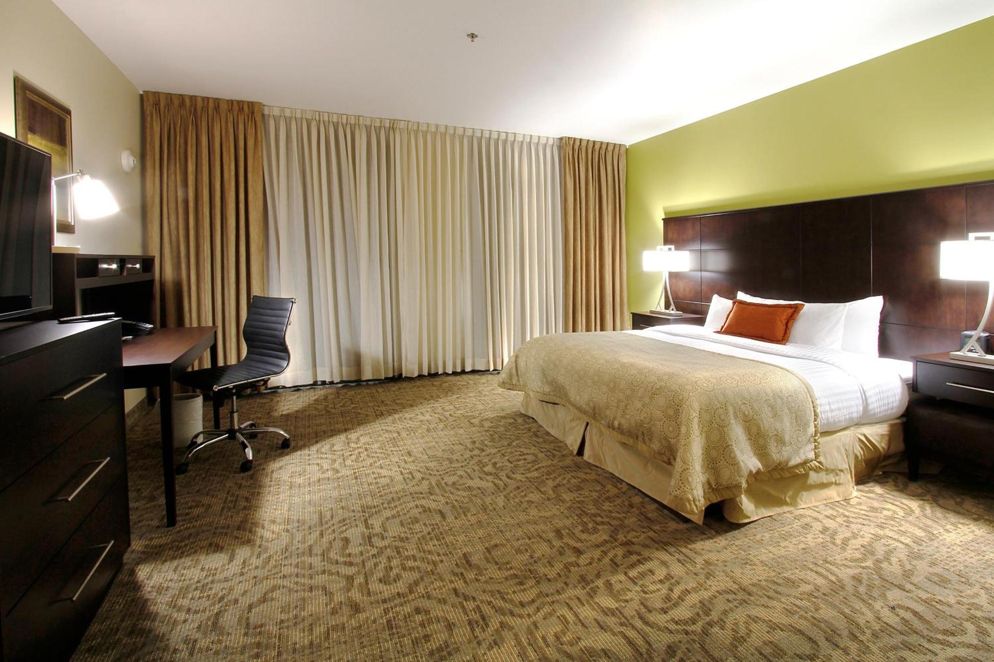 สเตย์บริดจ์ สวีท ชิอัวอัว Hotel ชิฮวาฮวา ภายนอก รูปภาพ